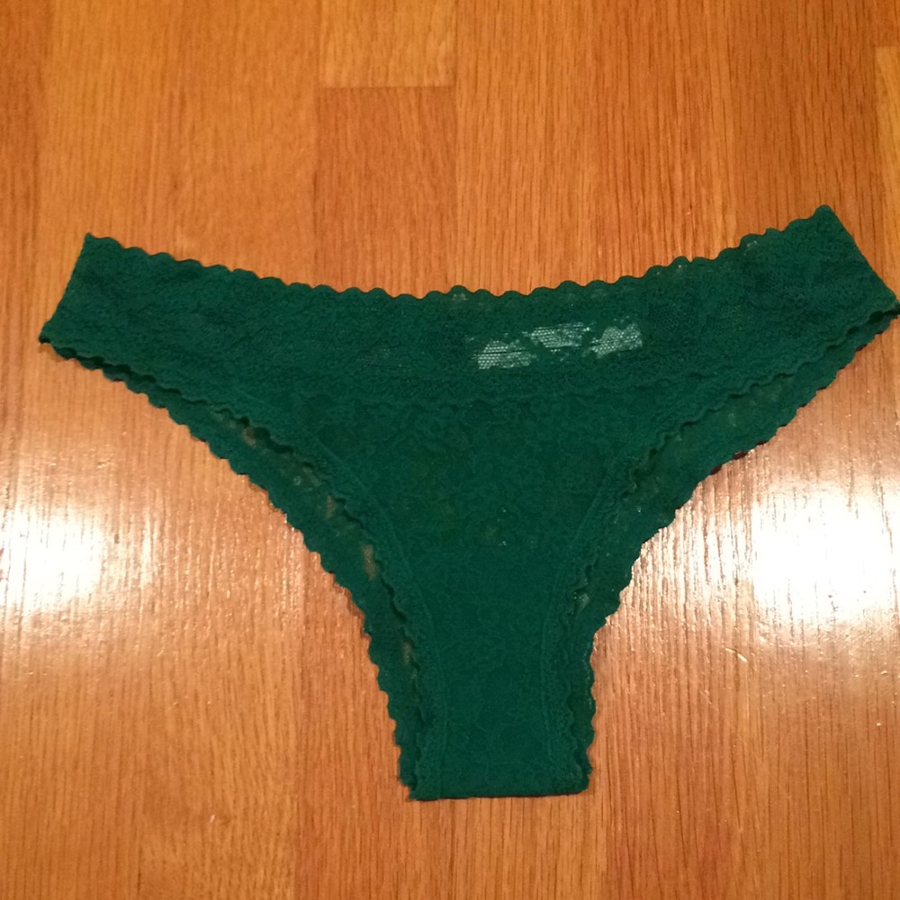 4/$15 SUPER SALE NWOT Green Lace Panties